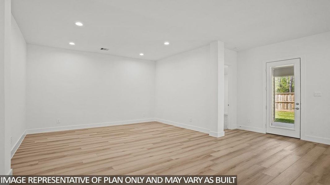 Spacious, unfurnished interior of a new home in Silverthorne, Conroe (Image 14).