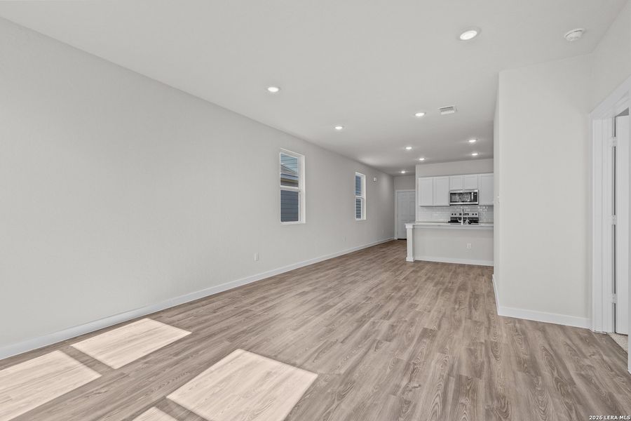 Spacious, unfurnished interior of a new home in Park Place, New Braunfels (Image 18). Spacious, unfurnished interior of a new home in Park Place, New Braunfels (Image 18).