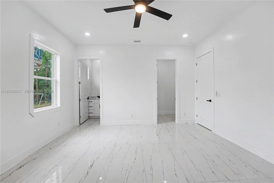 Spacious, unfurnished interior of a new home in , Lehigh Acres (Image 40).