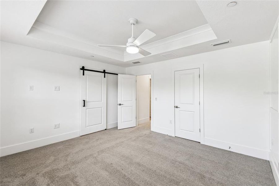 Spacious, unfurnished interior of a new home in Vdara, Orlando (Image 21).