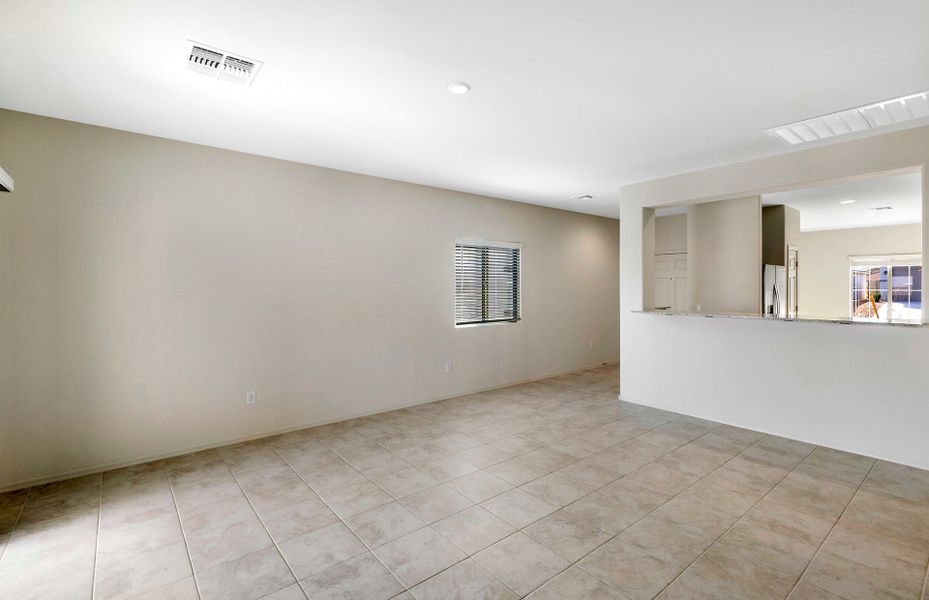Spacious, unfurnished interior of a new home in El Rancho Santa Rosa, Maricopa (Image 12). Spacious, unfurnished interior of a new home in El Rancho Santa Rosa, Maricopa (Image 12).