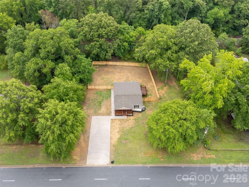 Image 33 of a home in .