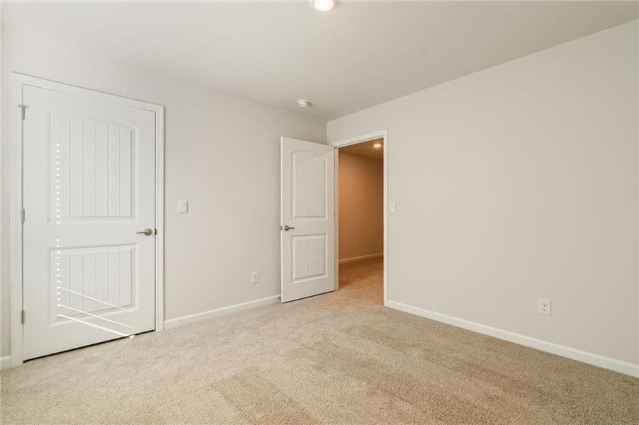 Spacious, unfurnished interior of a new home in , Acworth (Image 25).