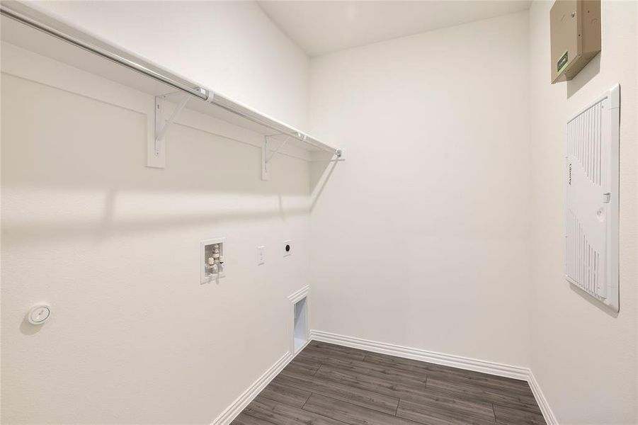 Spec Elevon 256 Bright Alcove-009 Spec Elevon 256 Bright Alcove-009