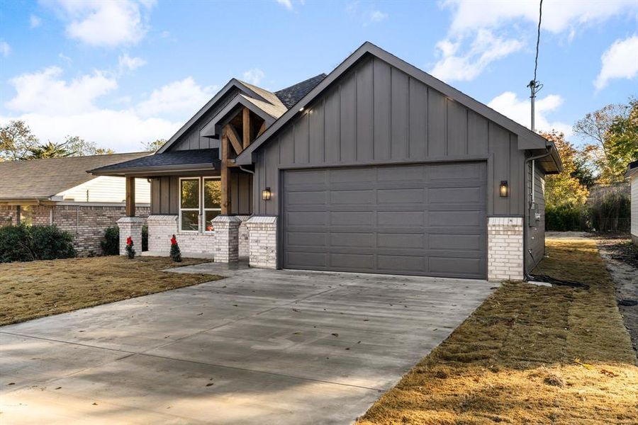 View of front facade with a garage