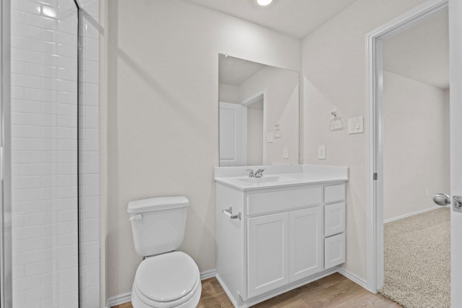 Furnished interior view inside a new home in , Maxwell (Image 13).