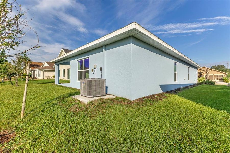 Exterior details and patio area of a home in , Port Charlotte (Image 22).