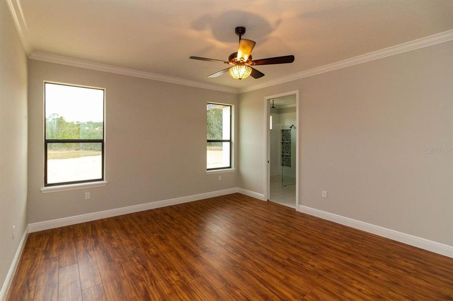 Spacious, unfurnished interior of a new home in , Umatilla (Image 40).