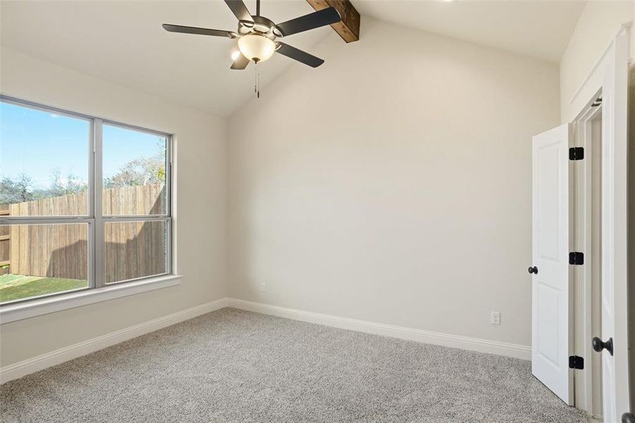 Spacious, unfurnished interior of a new home in , Weatherford (Image 15).