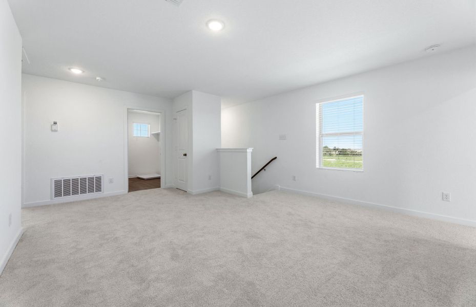 Spacious, unfurnished interior of a new home in Sonterra, Jarrell (Image 35).
