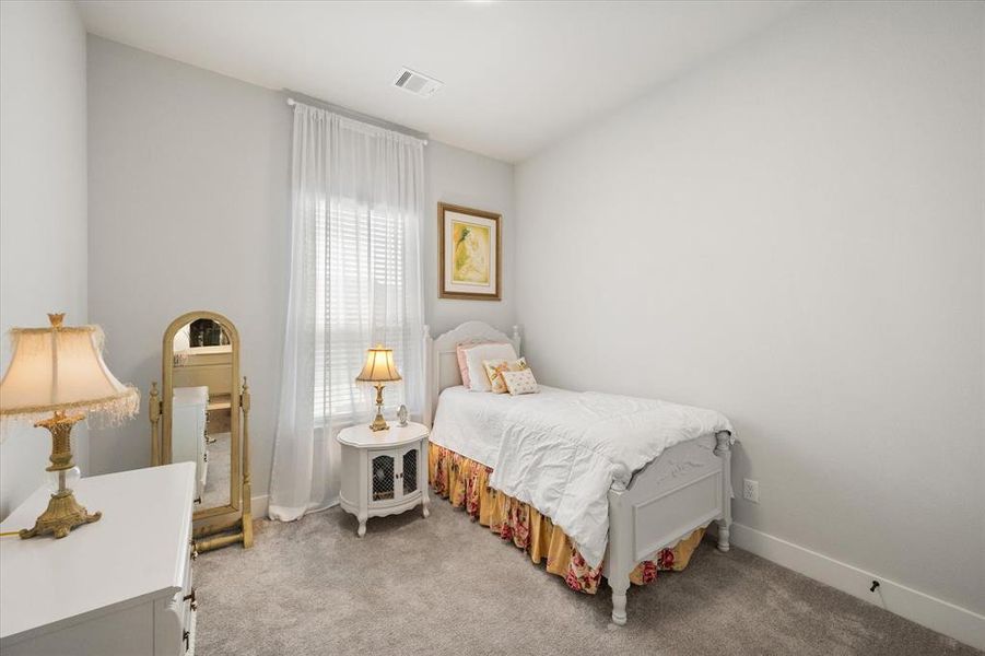 Furnished interior view inside a new home in , Waxahachie (Image 12).