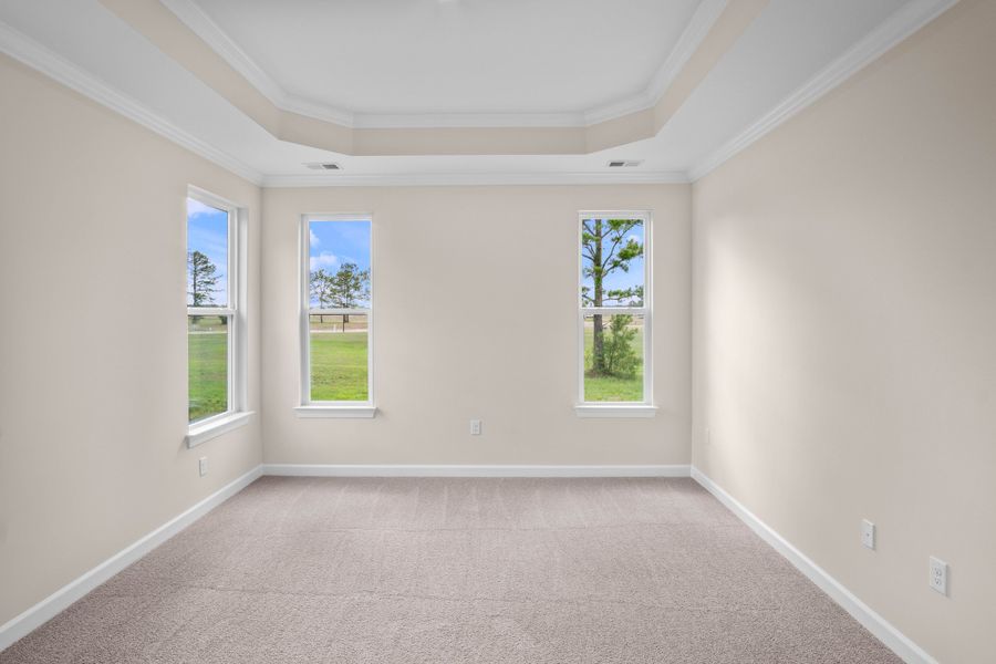 Spacious, unfurnished interior of a new home in Coastal Club of the Carolinas, Calabash (Image 11).