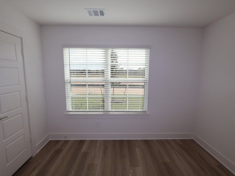 Spacious, unfurnished interior of a new home in Lone Star Landing, Montgomery (Image 26).