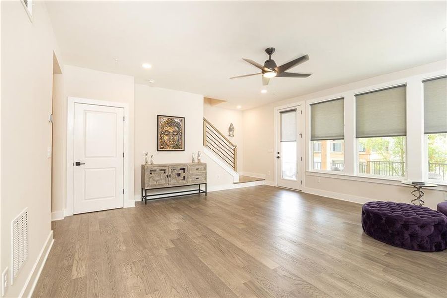 Spacious, unfurnished interior of a new home in , Atlanta (Image 25).
