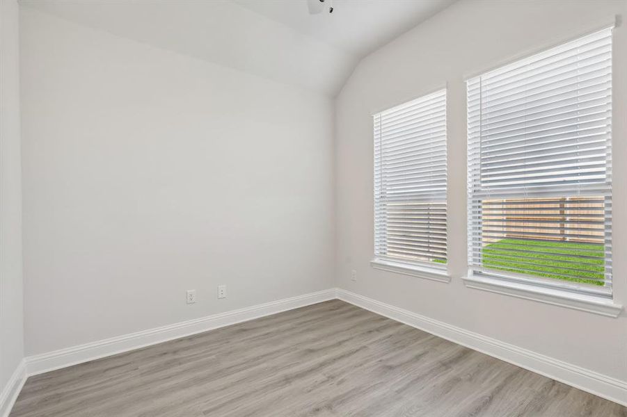 Spacious, unfurnished interior of a new home in Summer Crest, Fort Worth (Image 19). Spacious, unfurnished interior of a new home in Summer Crest, Fort Worth (Image 19).