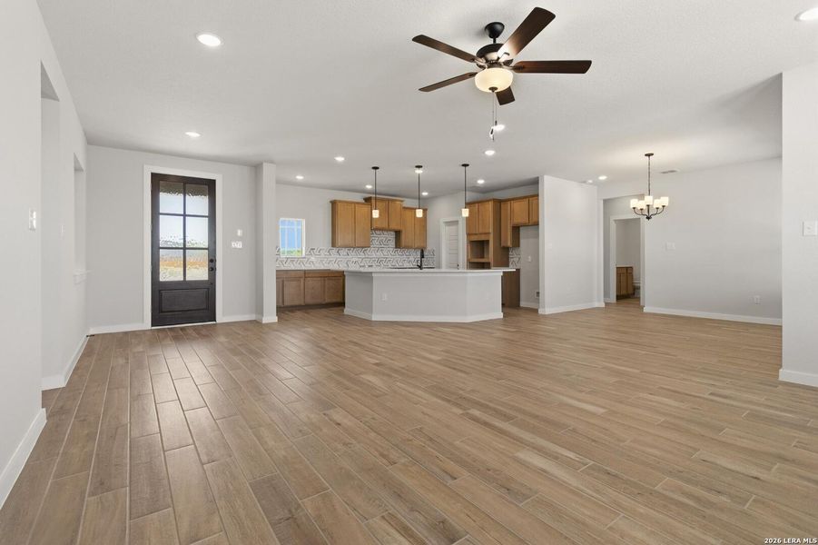 Spacious, unfurnished interior of a new home in Alamo Estates, San Antonio (Image 17).