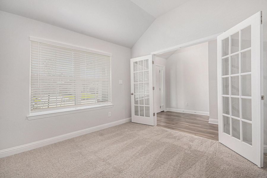 Spacious, unfurnished interior of a new home in Lago Mar, La Marque (Image 10). Spacious, unfurnished interior of a new home in Lago Mar, La Marque (Image 10).