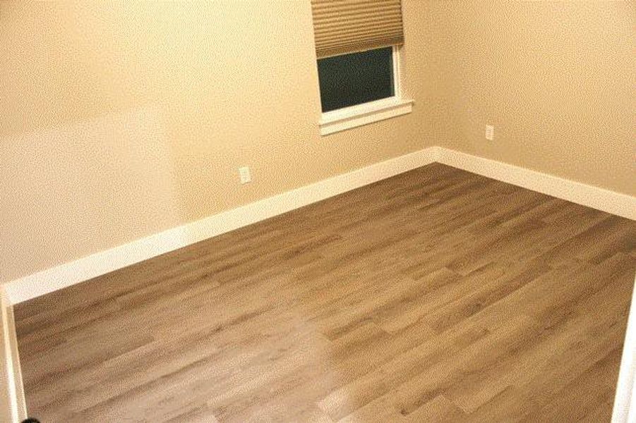 One of 3 guest bedrooms.