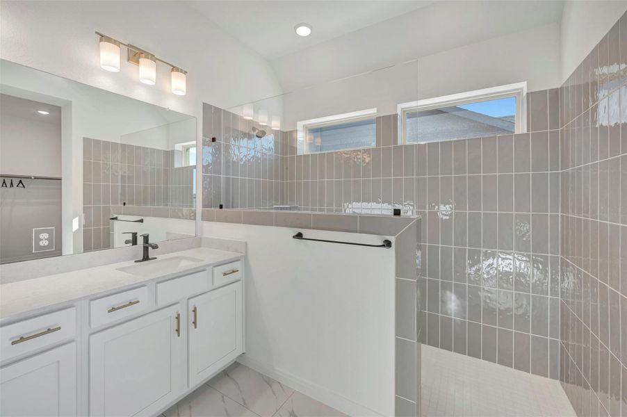 Furnished interior view inside a new home in Beacon Point at Lago Mar 50’ Homesites, Texas City (Image 5).