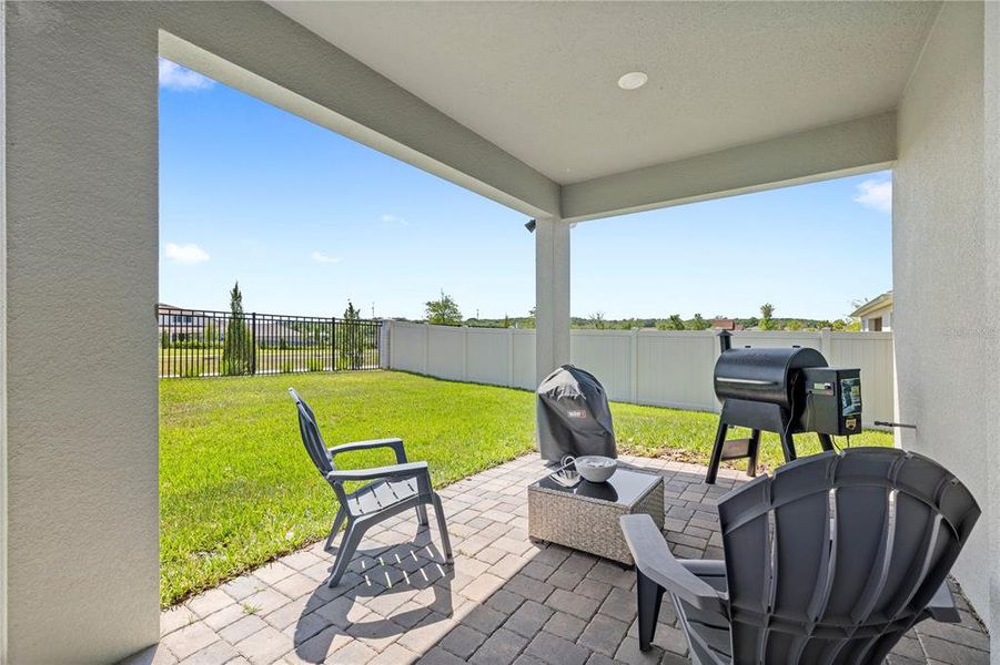 Exterior details and patio area of a home in , Mount Dora (Image 3).