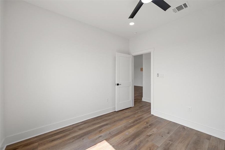 Spacious, unfurnished interior of a new home in , Hewitt (Image 30).