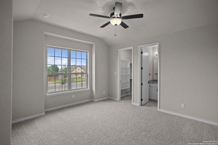 Spacious, unfurnished interior of a new home in Potranco Oaks, Castroville (Image 50).