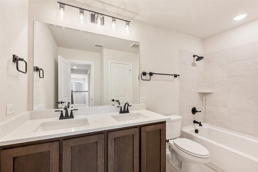 Image 33 of a home in The Retreat at North Grove 60.