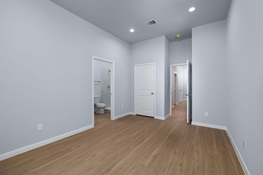Spacious, unfurnished interior of a new home in , Spring (Image 14). Spacious, unfurnished interior of a new home in , Spring (Image 14).