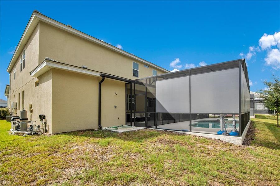 Exterior details and patio area of a home in , Kissimmee (Image 20).