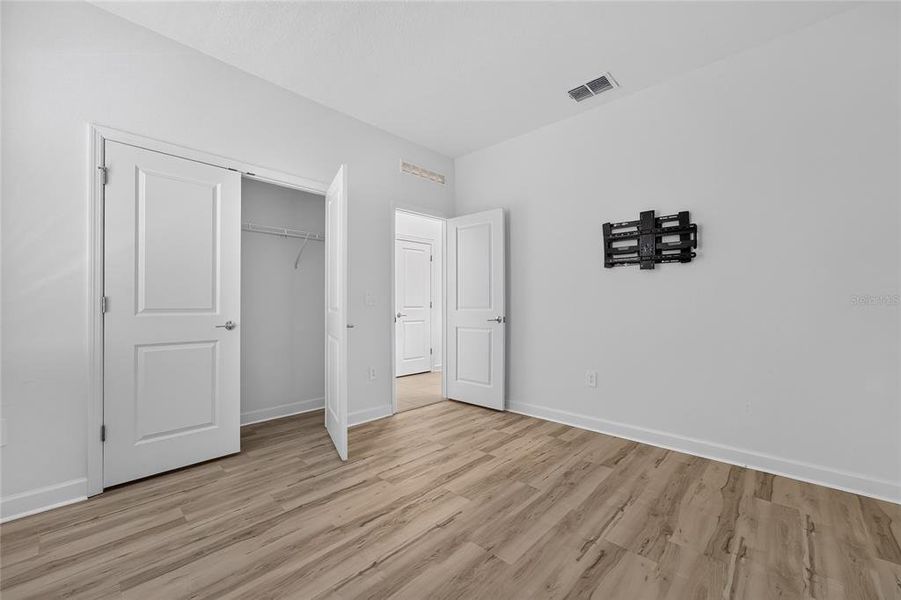 Spacious, unfurnished interior of a new home in , Apopka (Image 15).