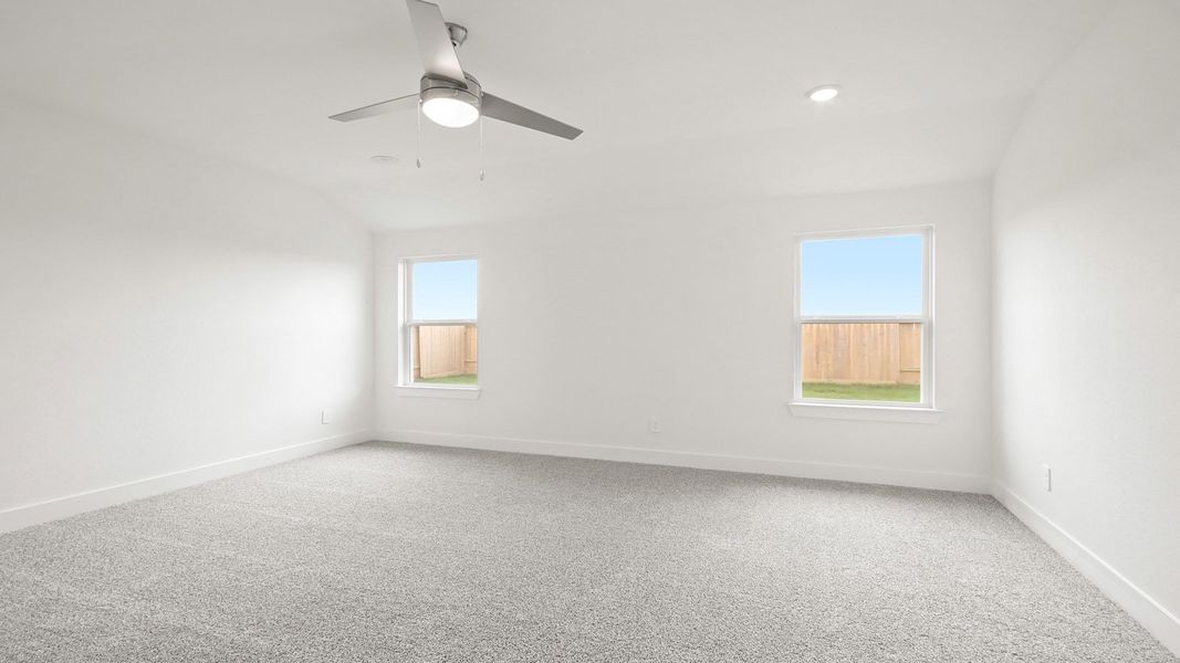 Spacious, unfurnished interior of a new home in Riverside Estates, Mont Belvieu (Image 18).