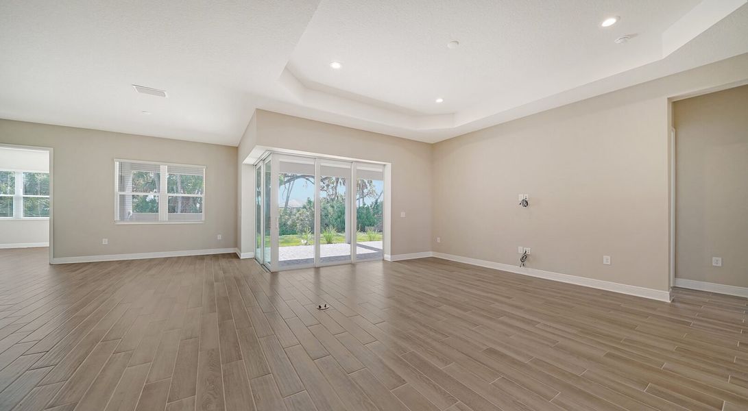 Spacious, unfurnished interior of a new home in Grand Palm, Venice (Image 22).