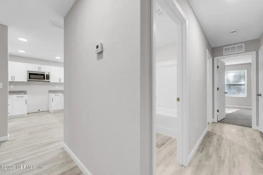 Spacious, unfurnished interior of a new home in , Jacksonville (Image 20). Spacious, unfurnished interior of a new home in , Jacksonville (Image 20).