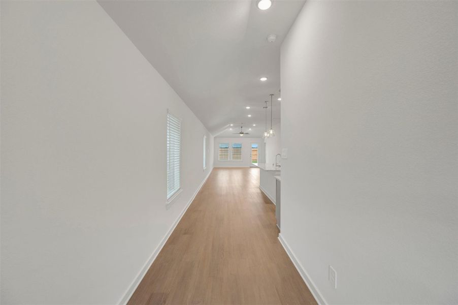 Spacious, unfurnished interior of a new home in Sorella, Tomball (Image 16). Spacious, unfurnished interior of a new home in Sorella, Tomball (Image 16).
