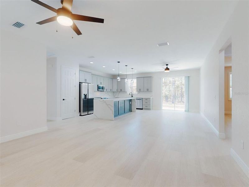 Spacious, unfurnished interior of a new home in , Ocala (Image 51).