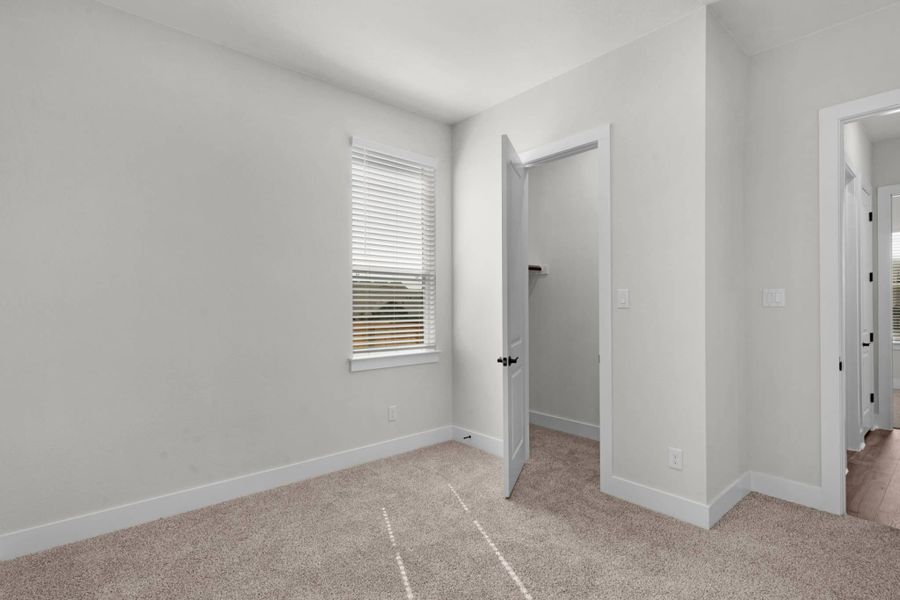 Spacious, unfurnished interior of a new home in Lariat, Liberty Hill (Image 17).