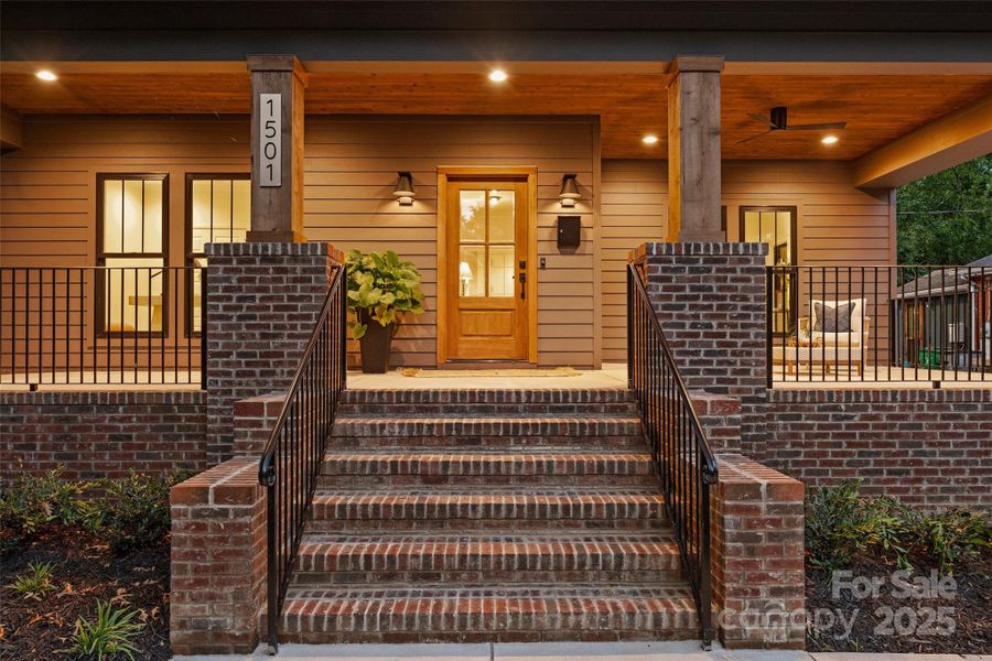 Exterior details and patio area of a home in , Charlotte (Image 26).