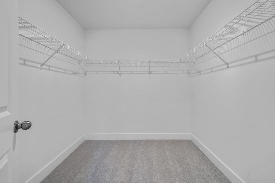 Spacious, unfurnished interior of a new home in Shadow Creek, Jackson (Image 24).