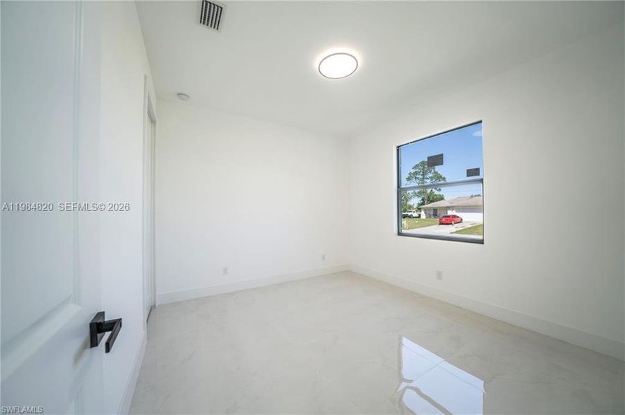Spacious, unfurnished interior of a new home in , Lehigh Acres (Image 15).