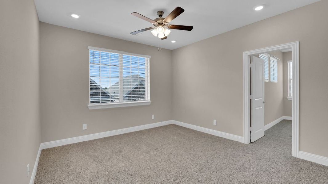Spacious, unfurnished interior of a new home in Mustang Square, Plano (Image 17).