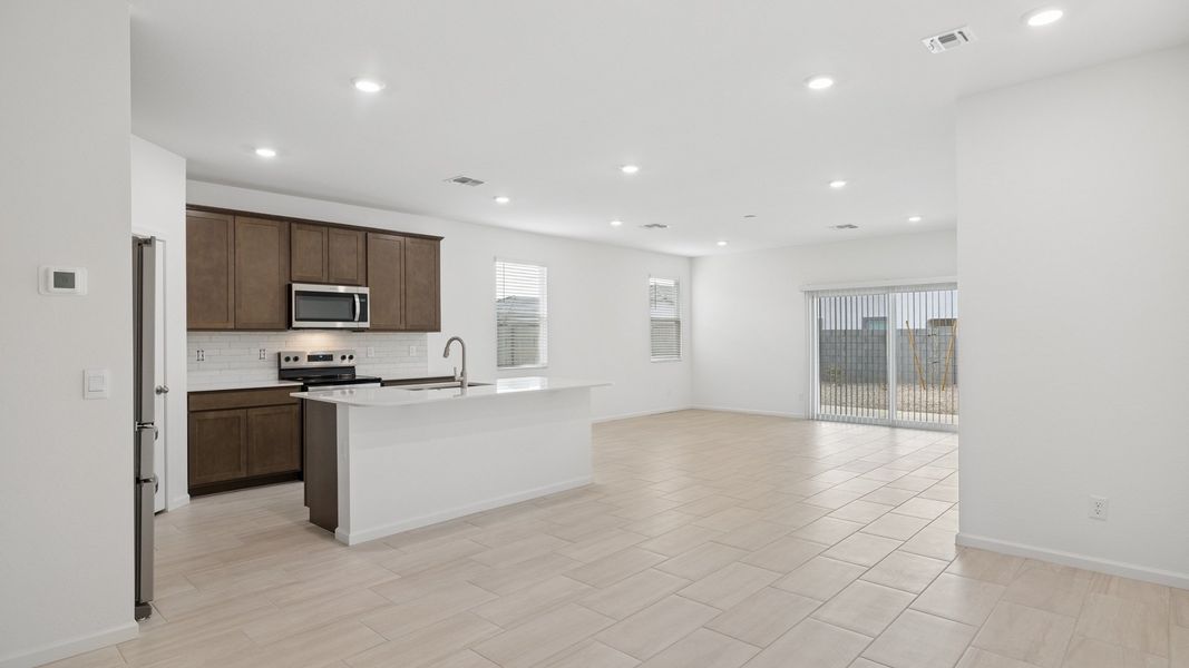 Furnished interior view inside a new home in Copper Falls, Buckeye (Image 5).