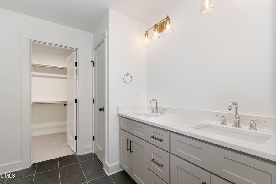 018_img_3466-edit_896