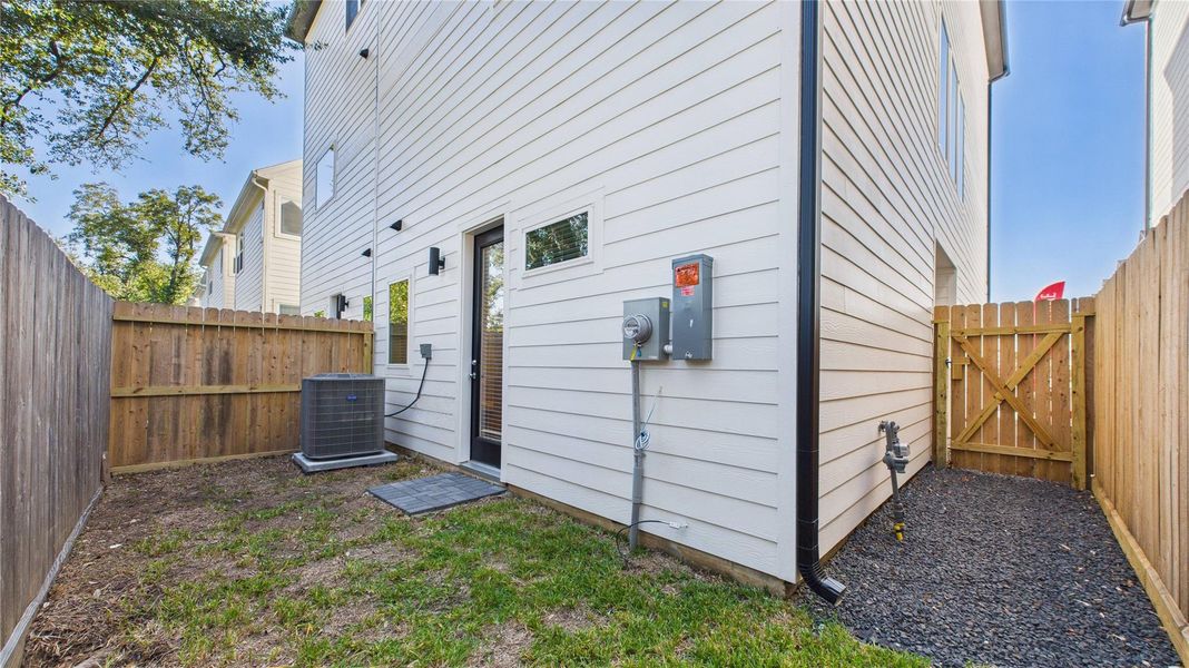 Opportunity knocks... Opportunity knocks...