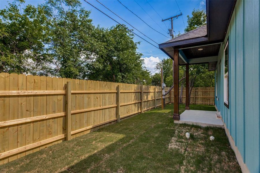 Exterior details and patio area of a home in , Fort Worth (Image 4).