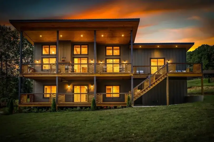 Exterior details and patio area of a home in , Blue Ridge (Image 26).