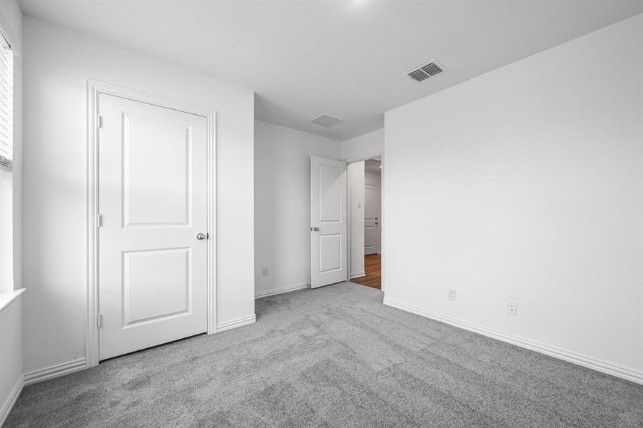 Spacious, unfurnished interior of a new home in River Ridge, Crandall (Image 19). Spacious, unfurnished interior of a new home in River Ridge, Crandall (Image 19).