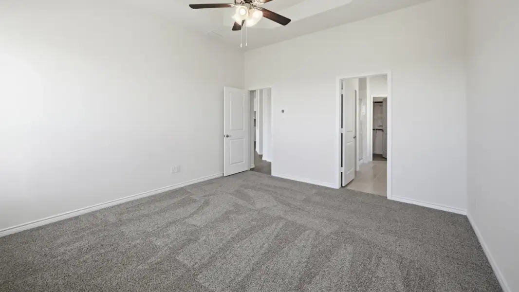 Spacious, unfurnished interior of a new home in Madera, Royse City (Image 23).