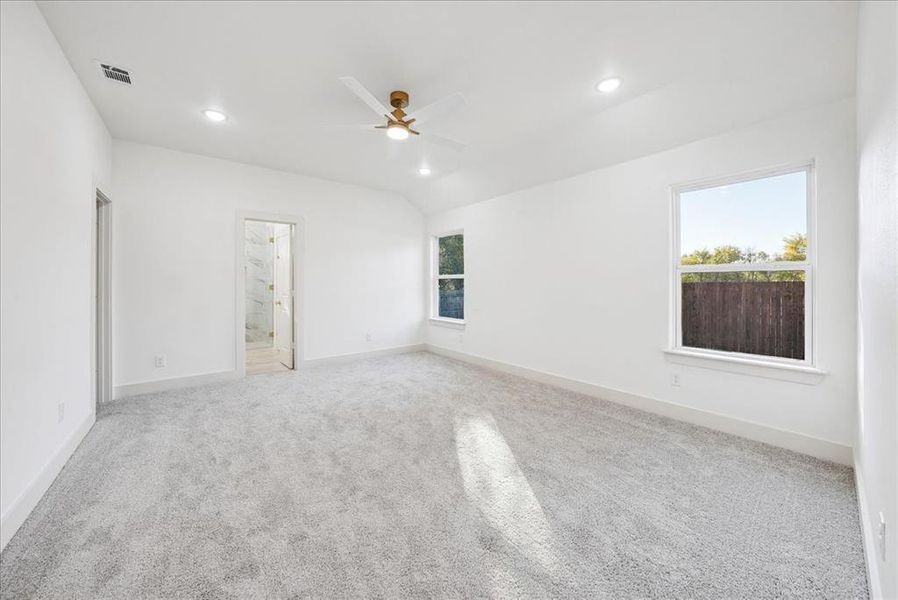 Spacious, unfurnished interior of a new home in , White Settlement (Image 17).