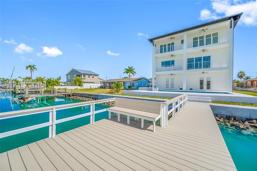 Community amenities in , Madeira Beach (Image 65).