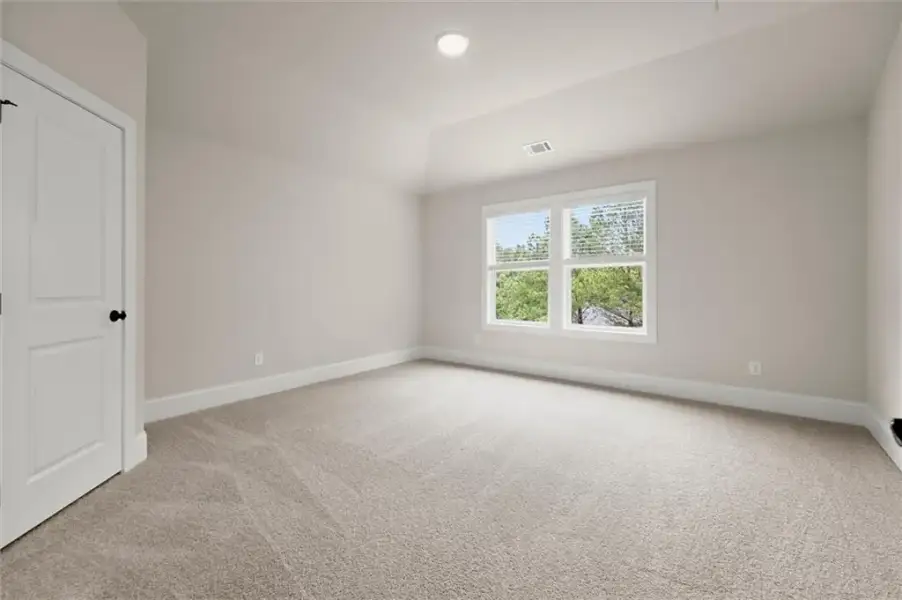 Spacious, unfurnished interior of a new home in , Flowery Branch (Image 52).